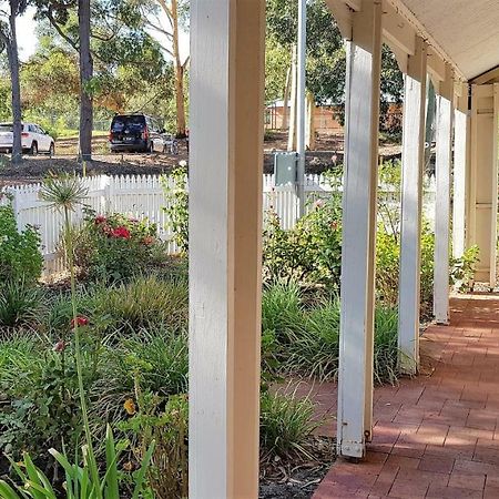 Tillbrook Cottage Perth Exterior photo